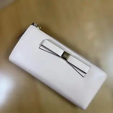 케이트 스페이드 장지갑 katespade 미사용 새상품