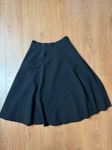 muse 블랙 플레어 스커트 36