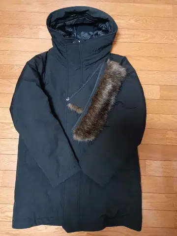 블랙 다운 자켓 퍼 포함