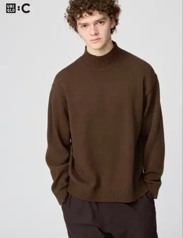 미사용 새상품 유니클로 로우게이지 하이넥 스웨터 UNIQLO C XL .