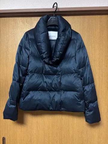 새상품 ANAYI 새틴 피치 숏 다운 코트