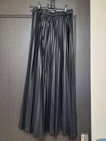 블랙, 합성 피혁 플리츠 스커트 38 사이즈