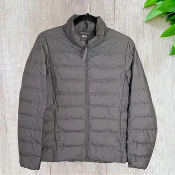 UNIQLO 울트라 라이트 다운 차콜 그레이
