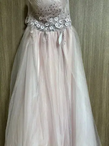 연한 핑크 플라워 장식 튤 드레스 연주회용 드레스 컬러 드레스