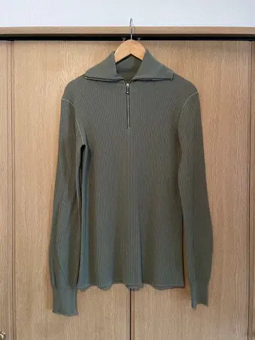 JILSANER+ 드라이버 니트 올리브