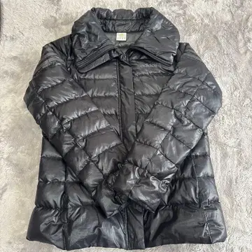 adidas 블랙 다운 자켓 후드 부착