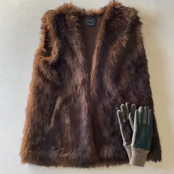 새상품급 자라 인조 모피 베스트 M 오버 사이즈 넉넉한 ZARA