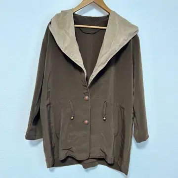 브라운 후드 부착 자켓