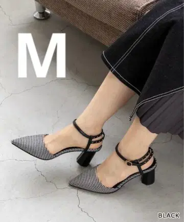 스터드 디자인 앵클 스트랩 펌프스 RANDA 런다 하운드투스 체크 샌들