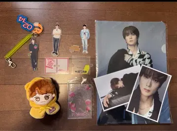 NCT127 재현 봉제 인형 아크릴 스탠드 파일 엽서 묶음 판매