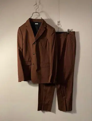 DRIES VAN NOTEN archive set up