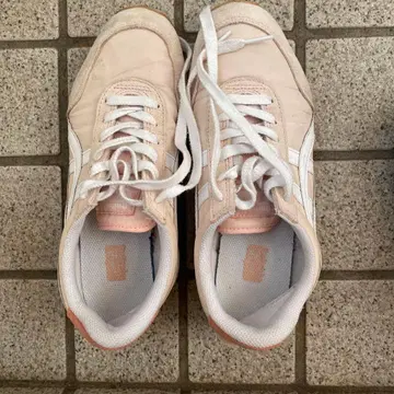 오니츠카타이거 23cm