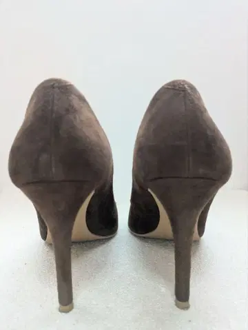 다이애나 브라운 스웨이드 하이힐 펌프스