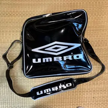 UMBRO 블랙 숄더백
