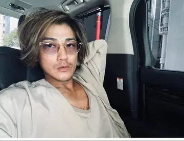 아카니시 착용 가디건