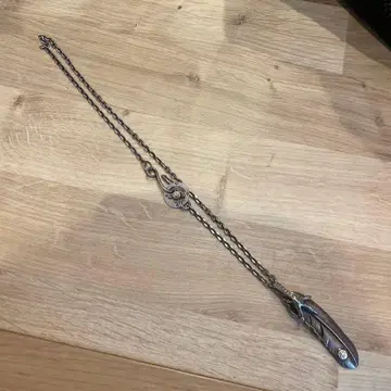 깃털형 펜던트 목걸이