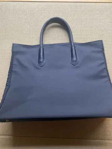 오 디모와 자립형 서브백 네이비 내부 포켓 부착