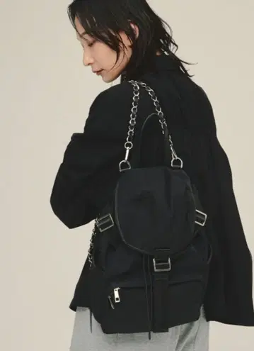 eL JEANASIS 체인 백팩