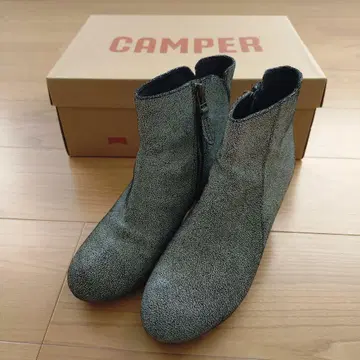 CAMPER 실버 지퍼 부츠 중간 힐