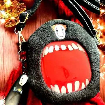 지브리 센과 치히로의 행방불명 카오나시 미니백 키링 자수 손수건 새상품