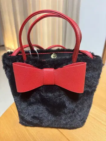 [ 새상품 ] 디즈니 리본 포함 퍼 백 미니 미니백