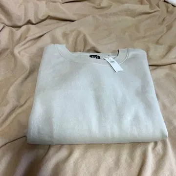 GAP 맨투맨 상의