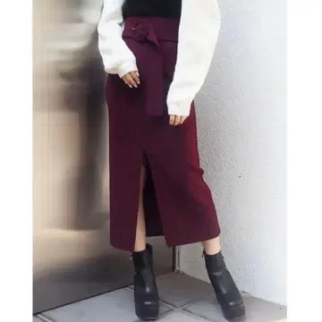 MURUA 벨티드 펜슬 스커트 보르도