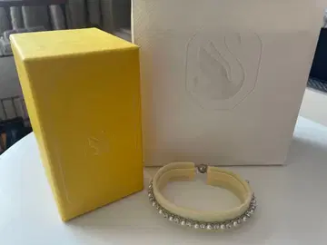 화이트 크리스탈 팔찌