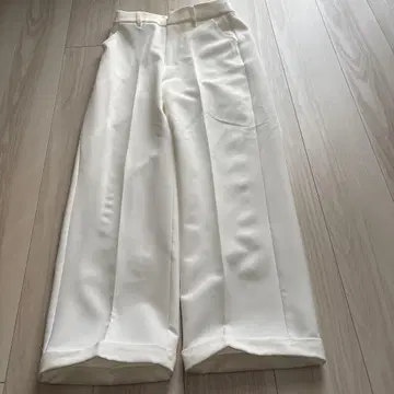 화이트 와이드 레그 슬랙스 L 사이즈
