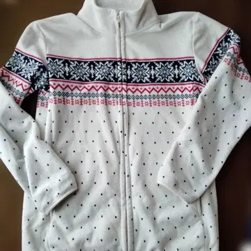 유니클로 올드 플리스 눈꽃 디자인