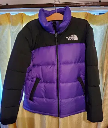 THE NORTH FACE 다운 자켓 보라색 블랙