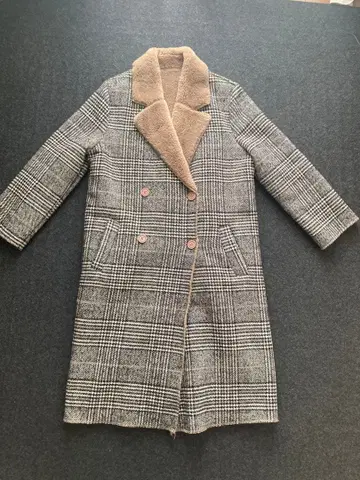 LA MONET tokyo 체크 무늬 보아 옷깃 롱 코트