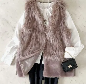 ADAWAS 퍼 베스트 새상품급