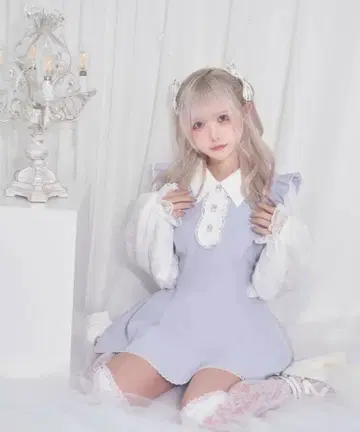 레이스 슬리브 프릴 셋업 사노카나메