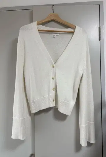 아이보리 V넥 긴팔 가디건 S 사이즈