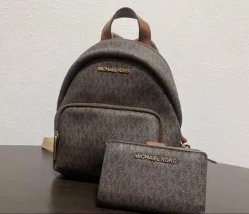 마이클코어스 브라운 백팩 지갑 세트