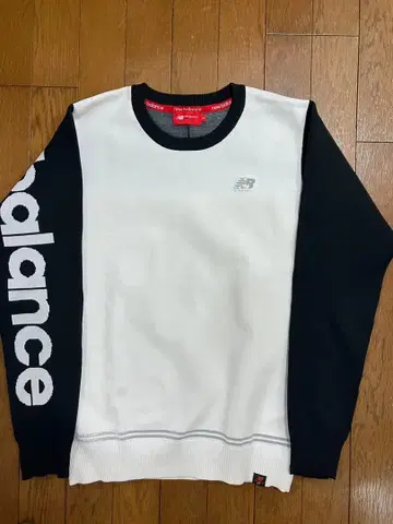 new balance 스웨터 화이트/네이비