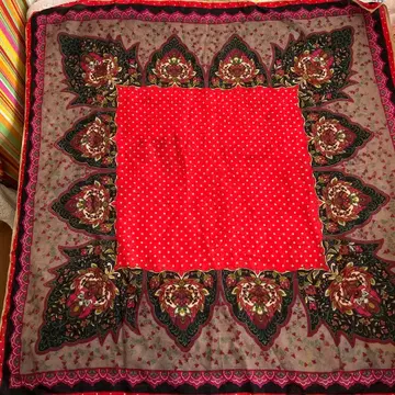 빈티지 정사각형 스톨 도트 빨간색 도트 레트로