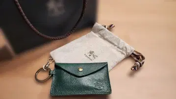 일비종떼 IL BISONTE 그린 가죽 카드 케이스