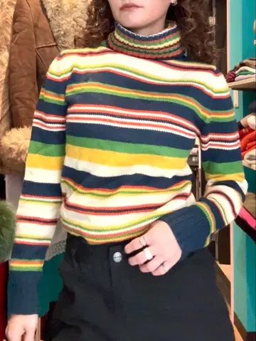 보더 터틀넥 멀티 컬러