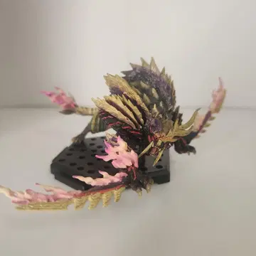 몬헌 스탠다드 모델 Plus 앙칼진 울림의 마가이마가도 피규어