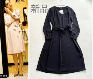 새상품 PLST 더블 크로스 V넥 턱 원피스 M 네이비 나카무라 안 착용