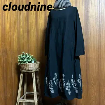 cloudnine 푹신한 원피스 자수 블랙