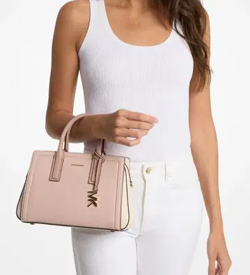 마이클코어스 핸드백 미개봉 새상품