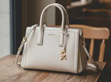 마이클코어스 핸드백 미개봉 새상품