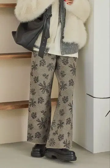 니코앤드 niko and - 니트 팬츠 패턴 팬츠 베이지 꽃무늬 L