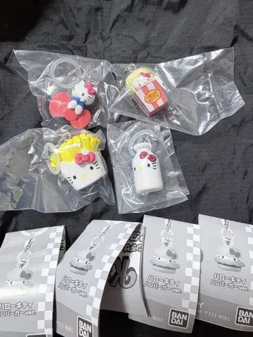 헬로키티 아메리칸 디자인 메지루시 액세서리