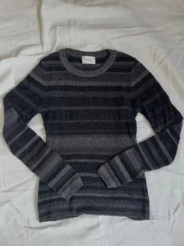 CLANE 스트라이프 스웨터
