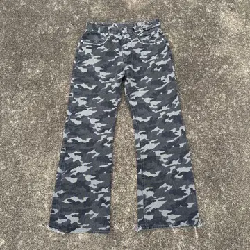 카모 패턴 플레어 팬츠