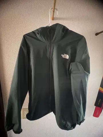 The North Face 후드 부착 나일론 자켓 다크 그린